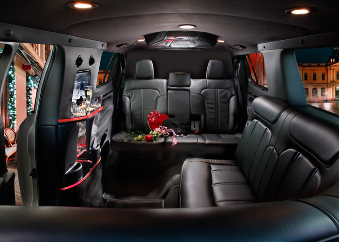 MKT 6 passenger stretch limo interior